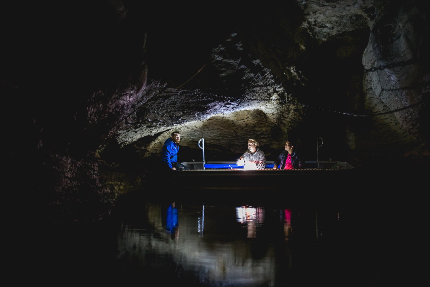 te anau glow worm cave 3